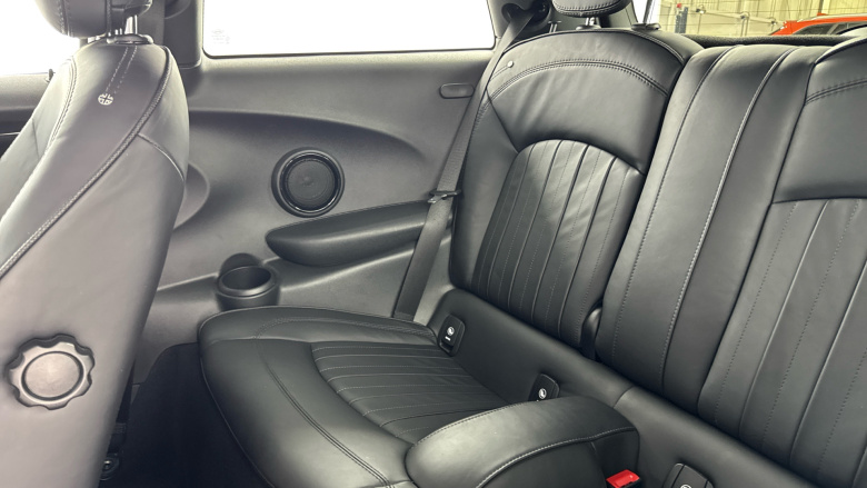 MINI Hatchback 1.5 Cooper II 3dr Petrol Hatchback